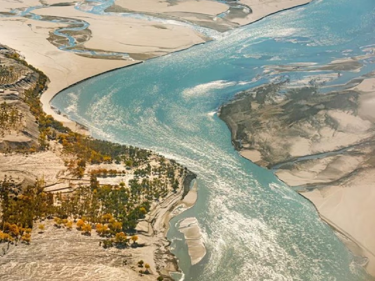 Indus Waters Treaty Suspended: Pakistan Protests Erupt as Tensions with India Peak