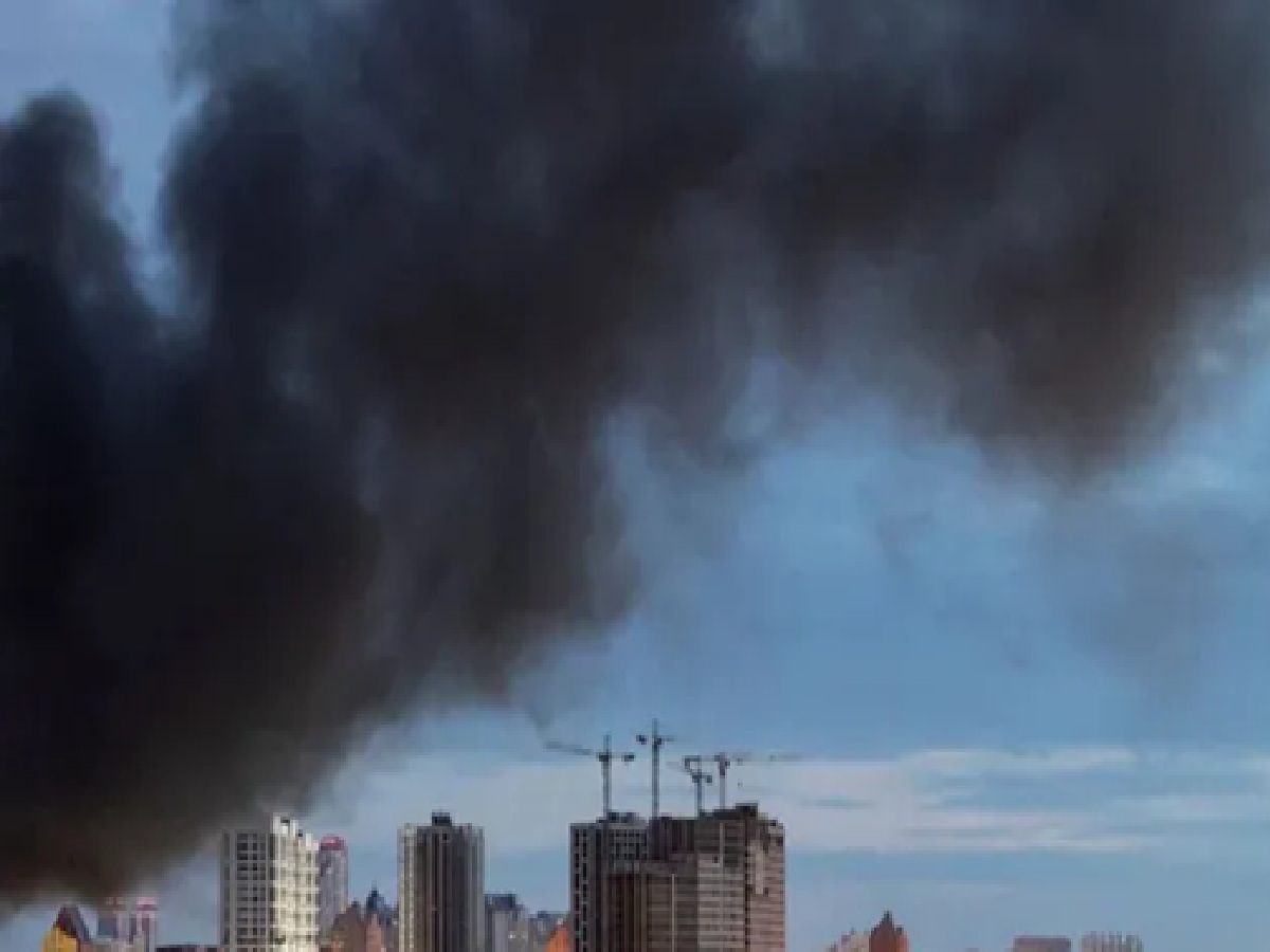 Russia-Ukraine Conflict Escalates: 15 Killed in Recent Strikes as Pipeline Attack Triggers Global Energy Crisis