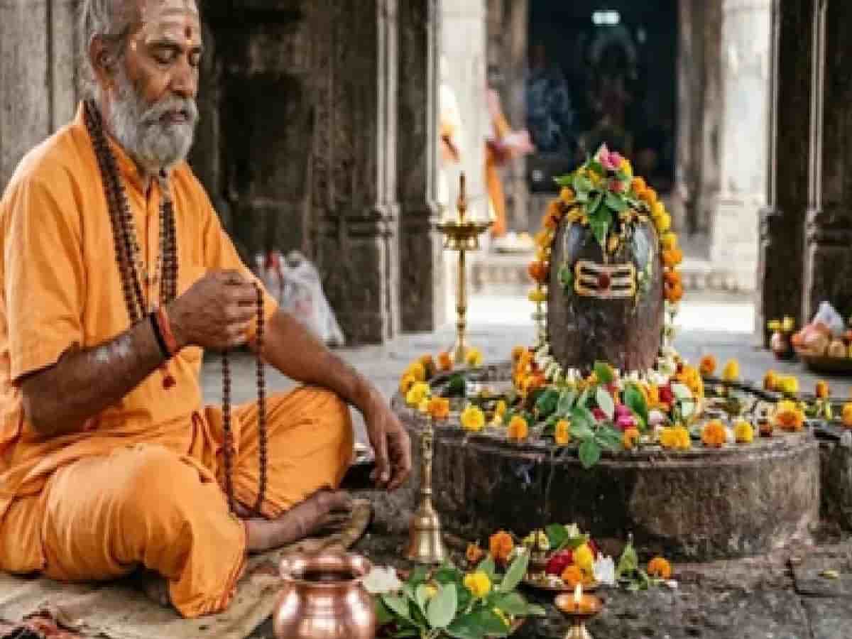 Essential Rules and Common Mistakes to Avoid While Chanting with a Rudraksha Rosary in Sawan