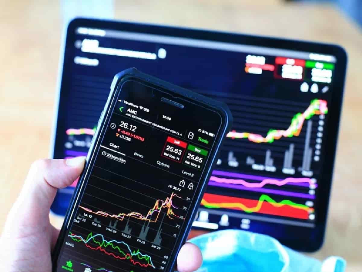 Expert Picks: 4 High-Potential Stocks to Buy for the Next 6 Months