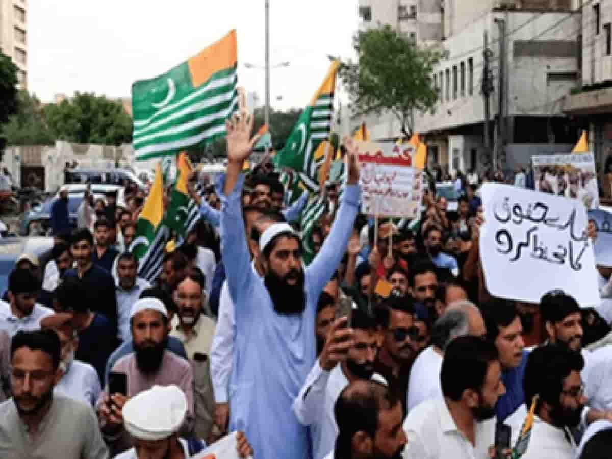 Mass Uprising in PoJK: Protesters Take to the Streets Demanding Withdrawal of Pakistani Forces