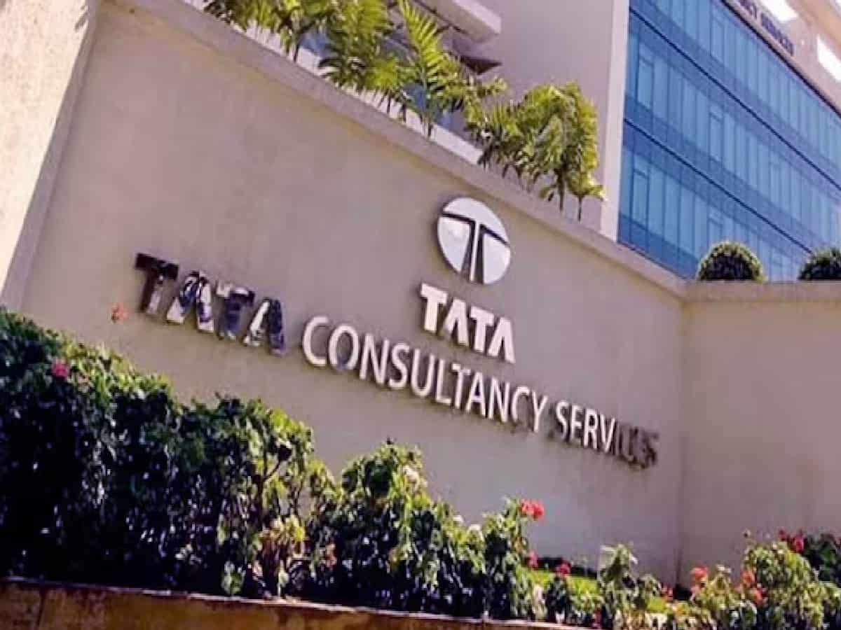 TCS Rejects Laptop Spyware Claims: IT Giant Clarifies Digital Workplace Monitoring Policy