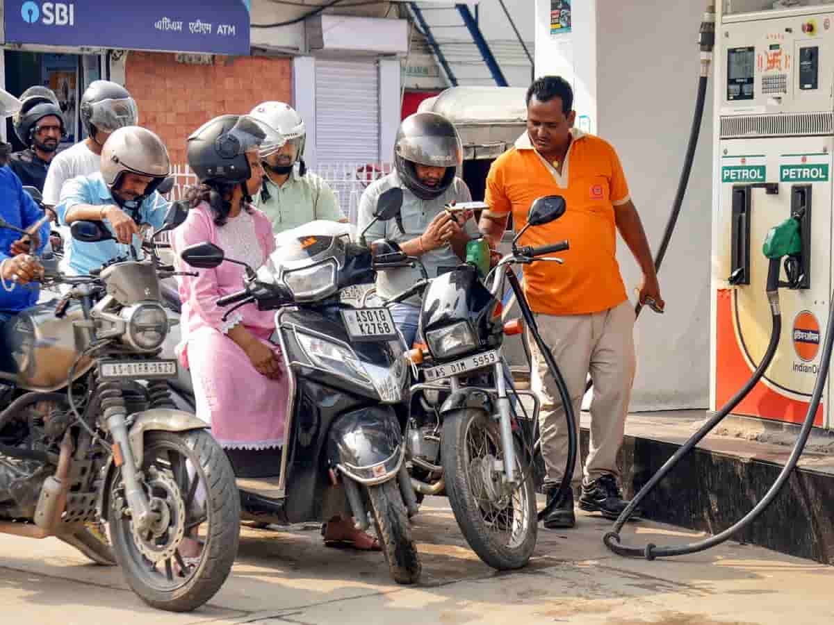 Stable Fuel Rates: Petrol and Diesel Prices Hold Steady Despite a 6% Jump in Global Crude Oil