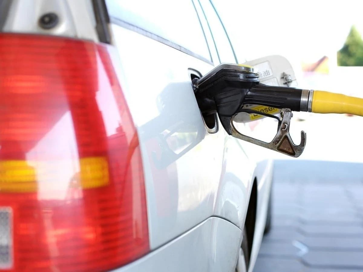 Petrol and Diesel Prices Cut: Pakistan Reduces Fuel Rates as Global Crude Volatility Continues
