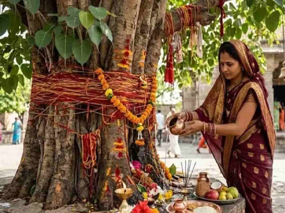 Peepal Tree Worship Guide: Best Days to Ward Off Saturn’s Sade Sati, Pitru Dosh, and Please Ancestors
