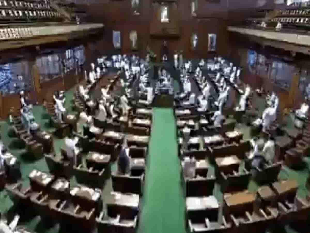 Karnataka Assembly: BJP MLAs Sing Full 'Vande Mataram' in Defiance of Two-Stanza Rule