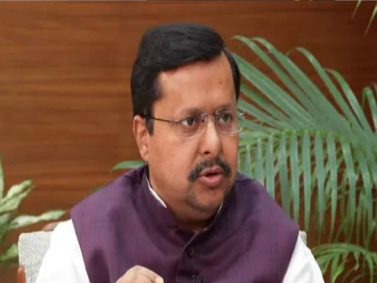 BJP Mega Reshuffle: Vinod Tawde Takes Charge of UP, Harish Dwivedi Picked for Bihar