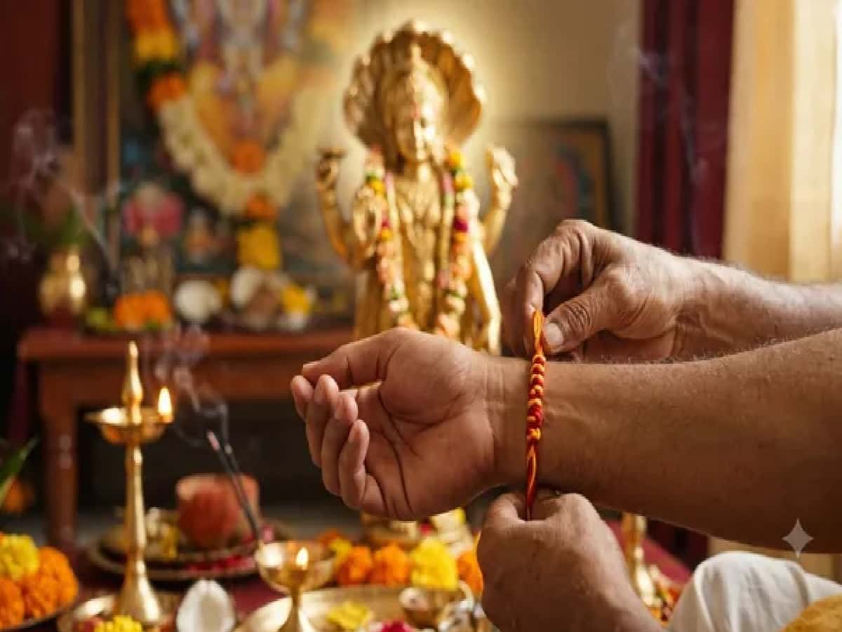 Anant Chaturdashi 2026: Right Hand or Left, Vedic Rules for Tying the 14-Knot Sacred Thread
