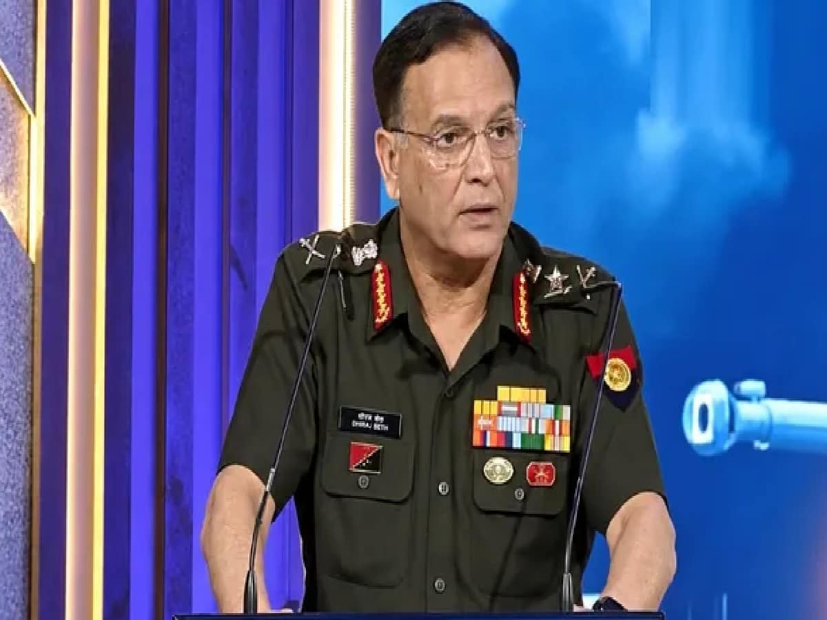 Army Chief Pushes Tri-Service Power at Navy Meet
