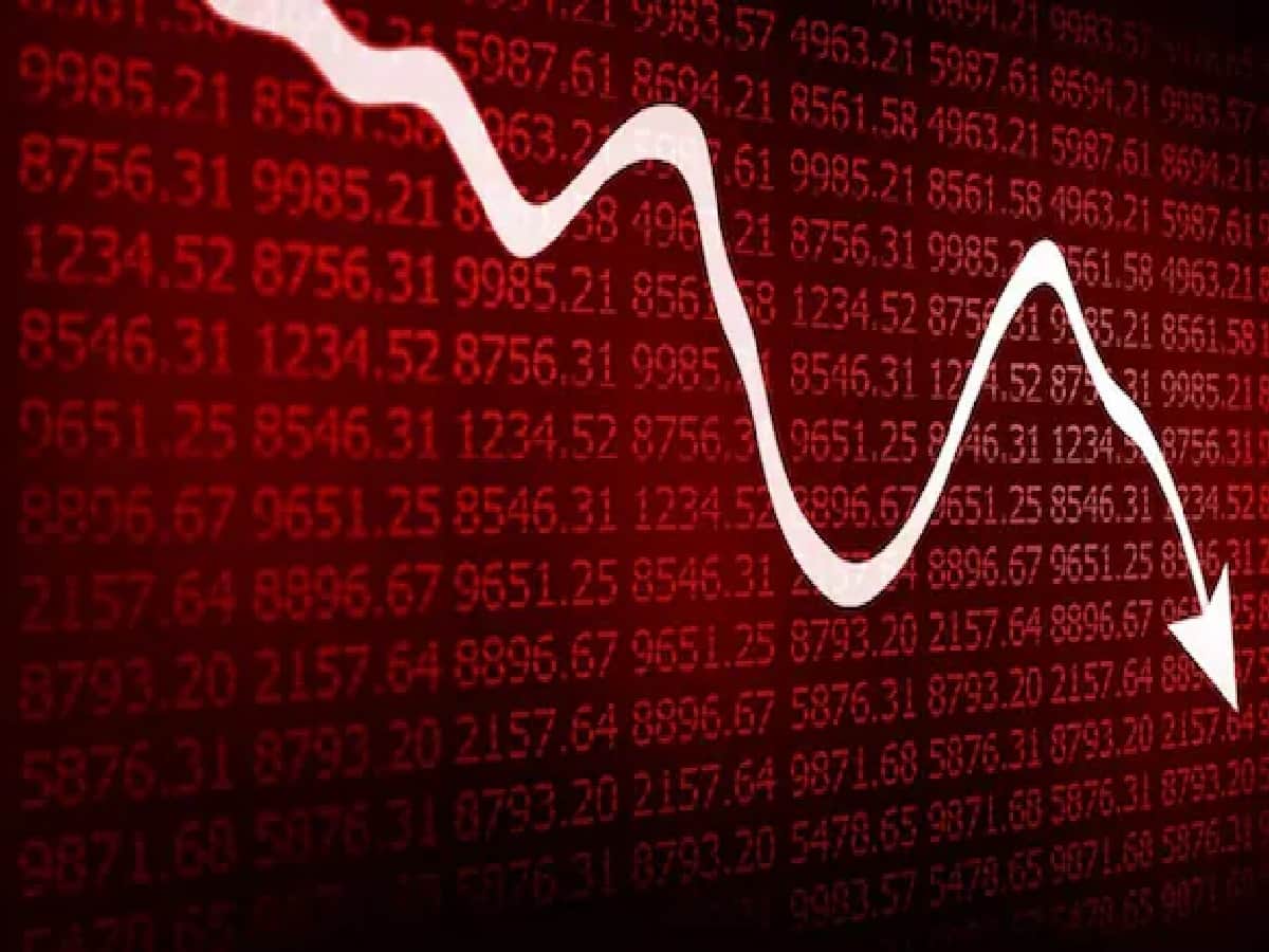 Nifty Falls for 8th Week, Breaching Covid Crash Record; Key Support at 22,200