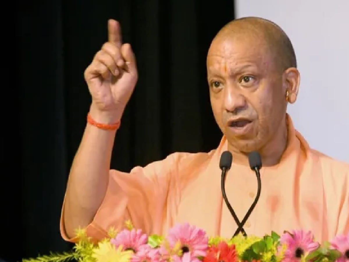 CM Yogi on Pitru Paksha: Cites How Aurangzeb Denied Water to Shah Jahan
