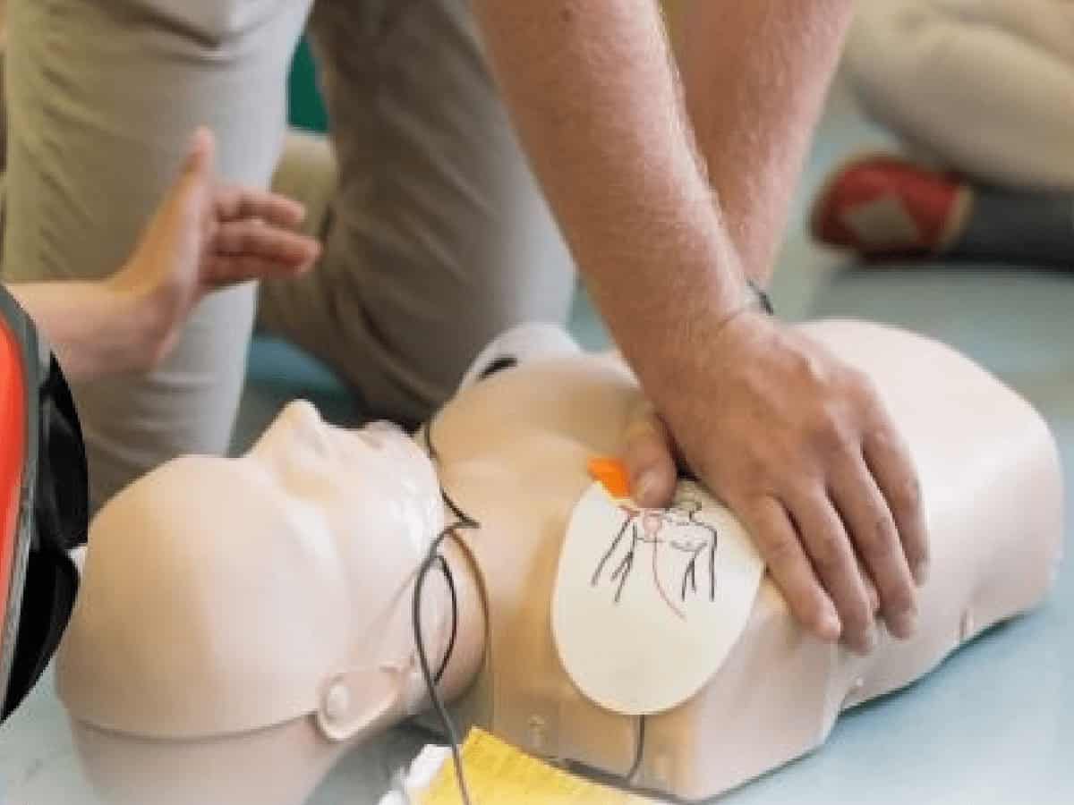 Understanding CPR: When to Administer Life-Saving Chest Compressions