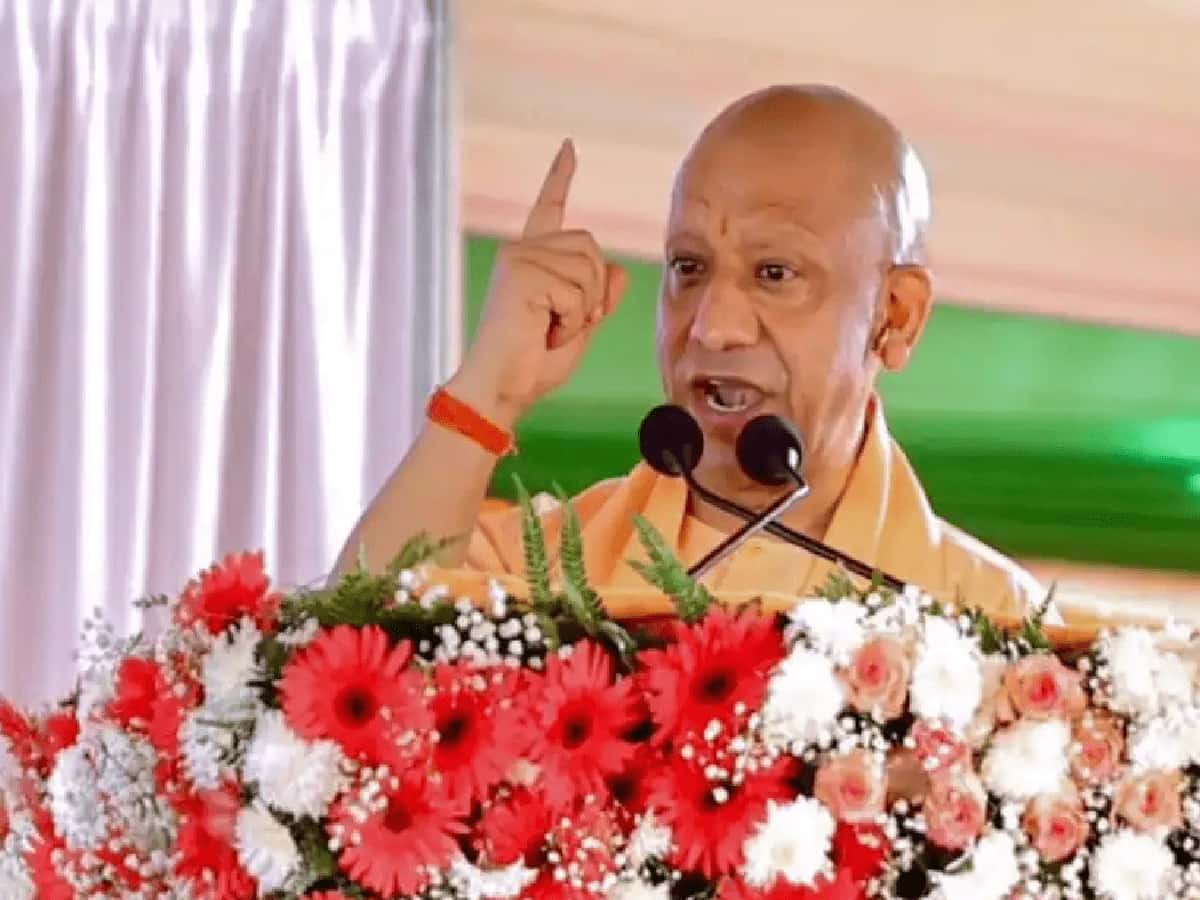CM Yogi Issues Stern Warning in Bareilly, Announces Cashless Medical Cover for UP Teachers