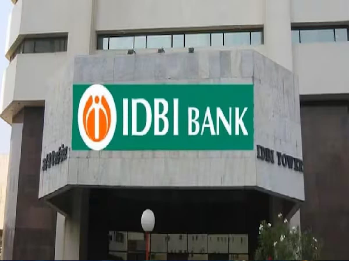 Finance Ministry Affirms to Sell 60.72% IDBI Bank Stake to Fairfax for ₹52,878 Crore