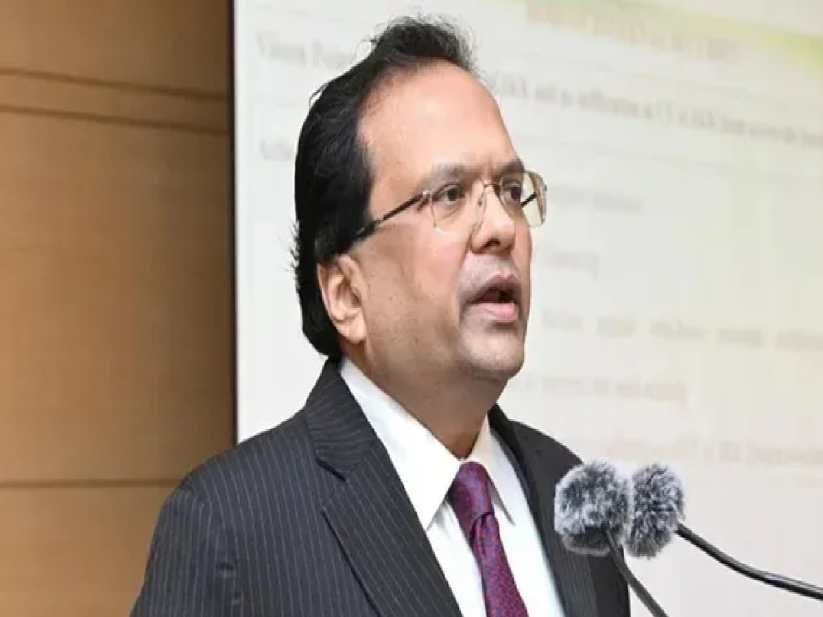 Union Home Secretary Alerts IPS Officers to Cyber Threats, Narcotics, and Smart Borders
