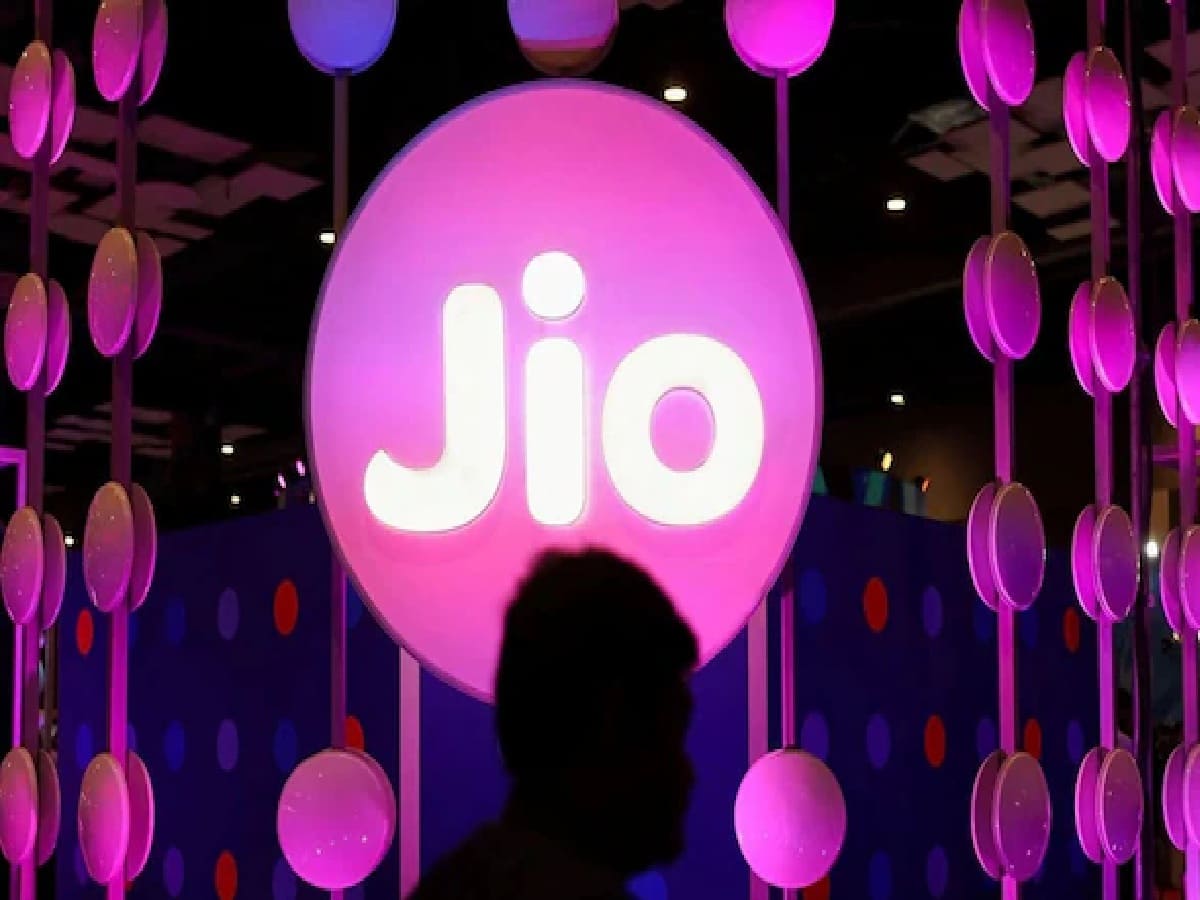Sameer Arora Backs ₹10.3 Lakh Crore Valuation Amid 5G Expansion and Debt-Free Target