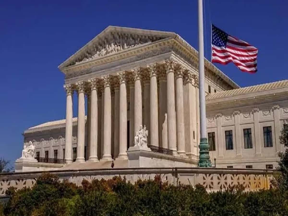 SCOTUS Backs Texas-DOJ Pact to Strip Judges of Deportation Pauses